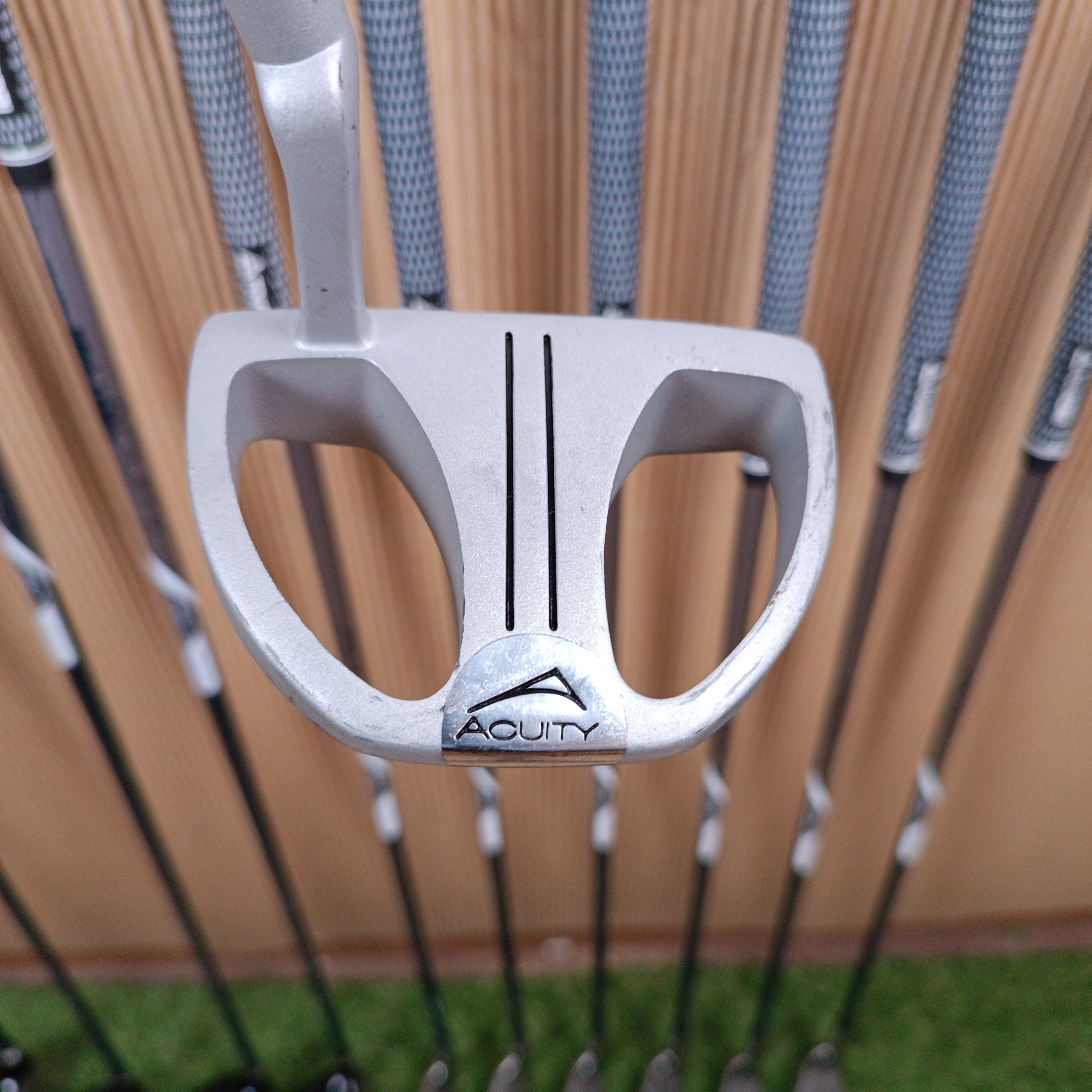 Juego completo de palos Aquity GS1 con bolsa Callaway
