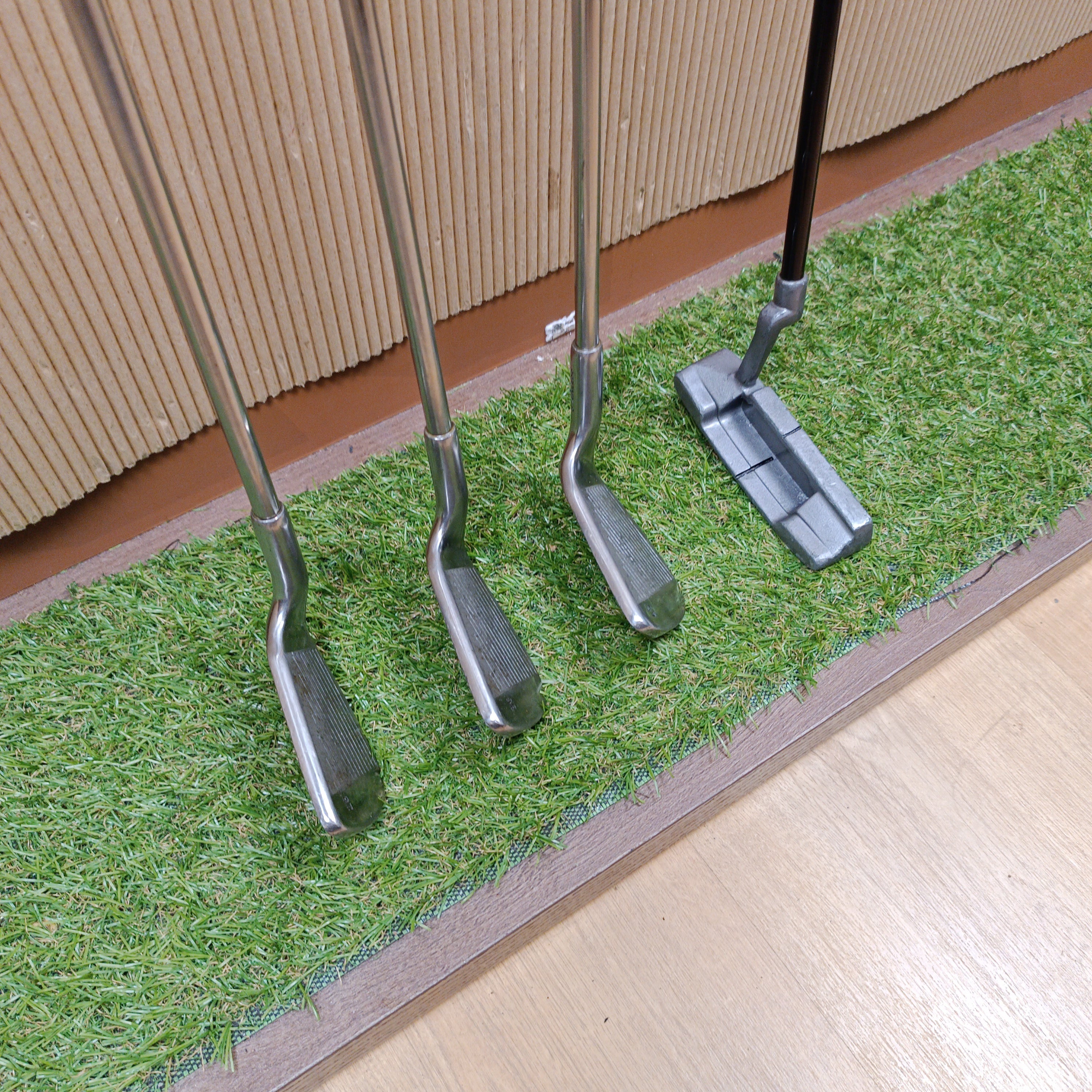 Mini juego principiante Bacardi - 3 hierros + putter