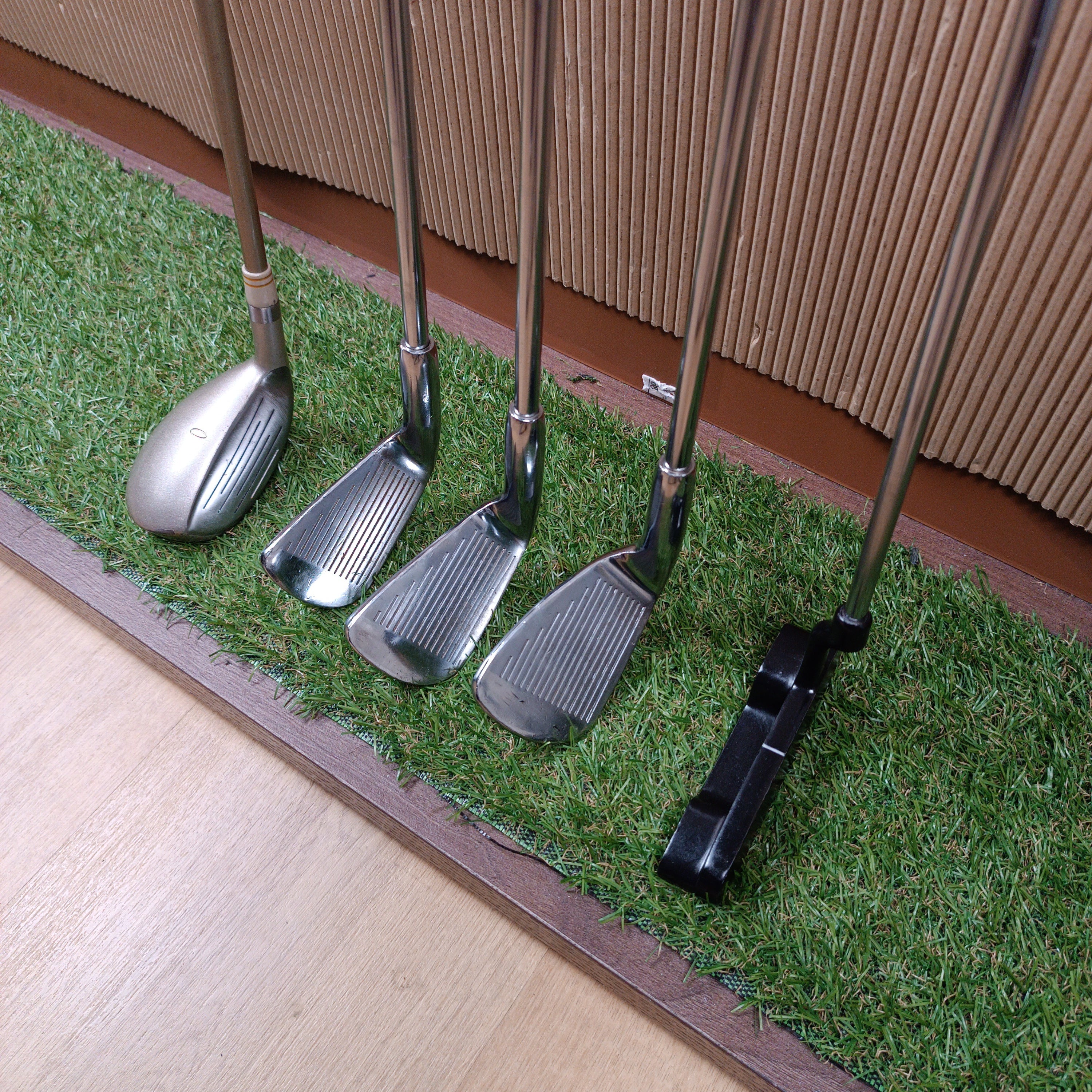 Juego Pitch & Putt • Mujer