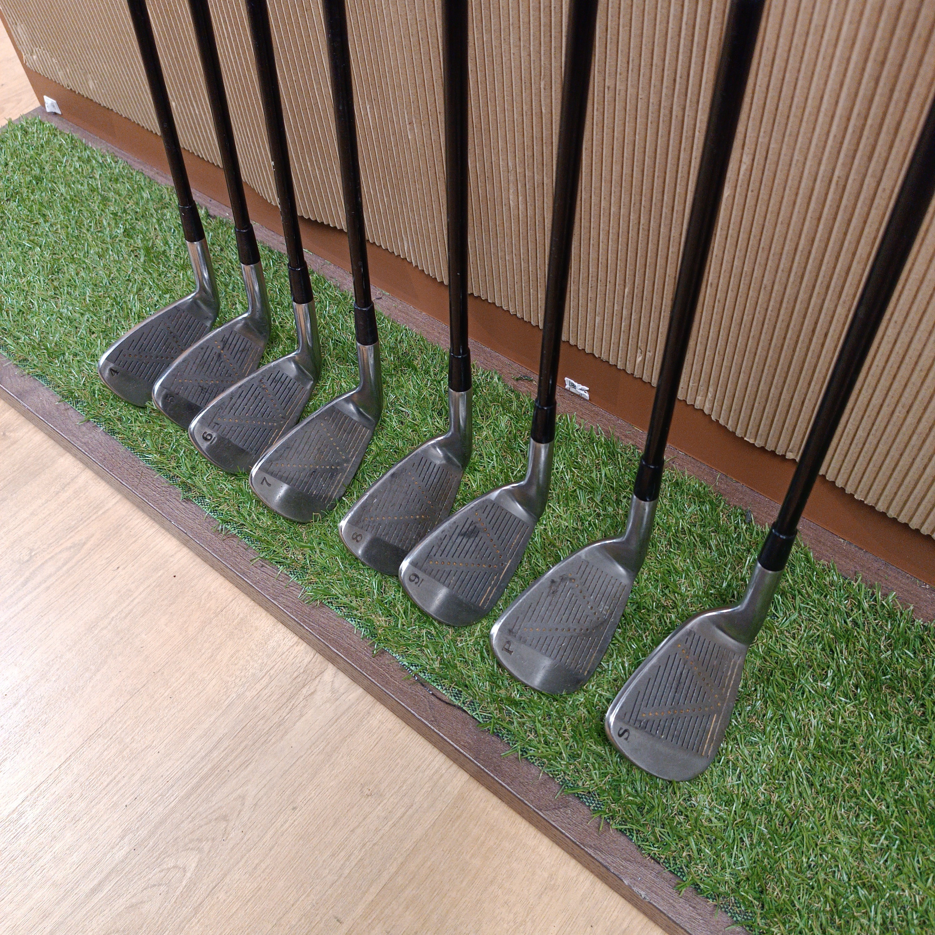 Hierros • Silverline