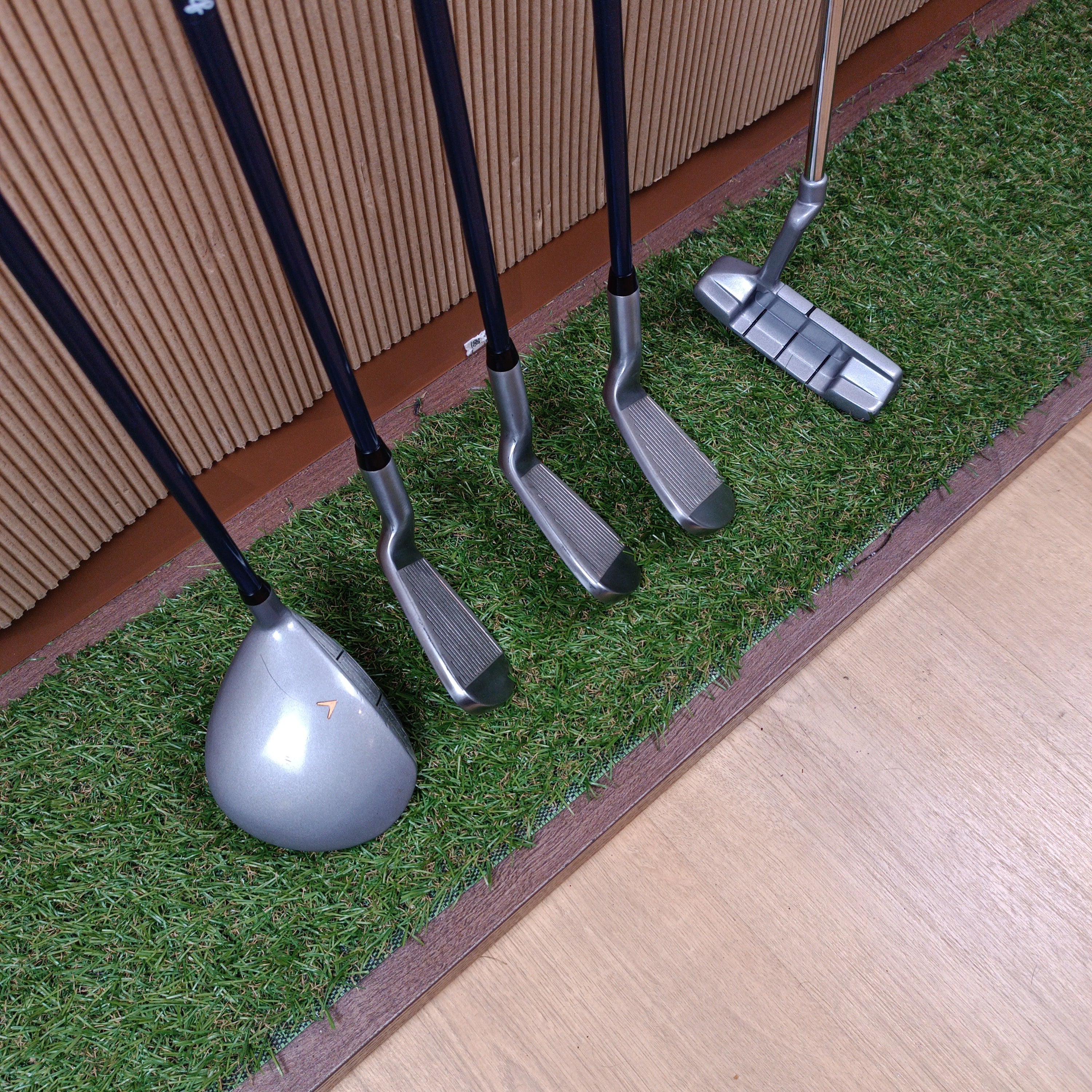 Juego de palos • Royal Kids