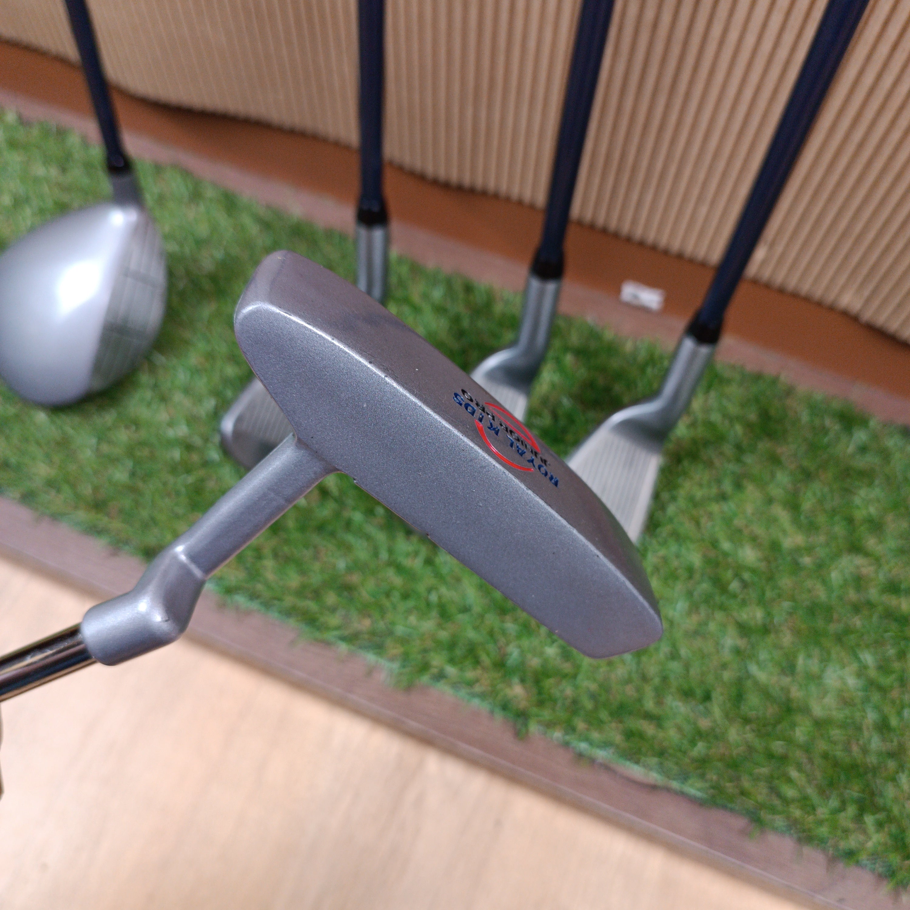 Juego de palos • Royal Kids