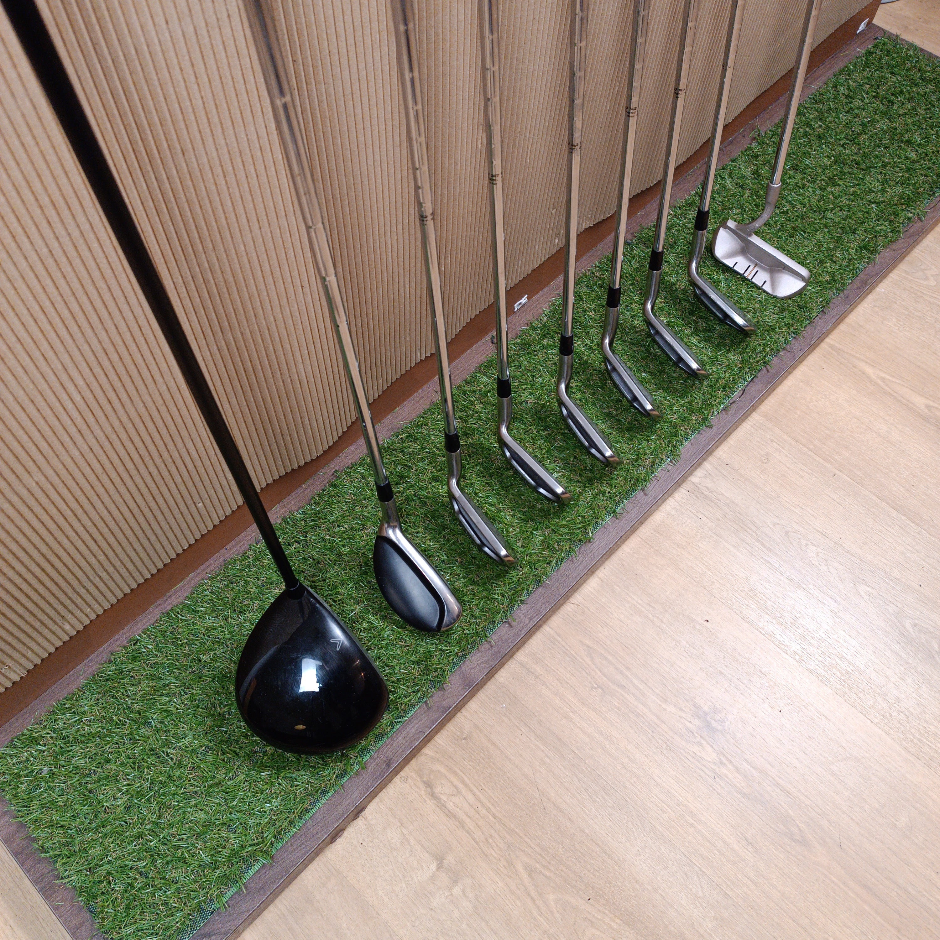 Medio Juego • Mizuno + Callaway