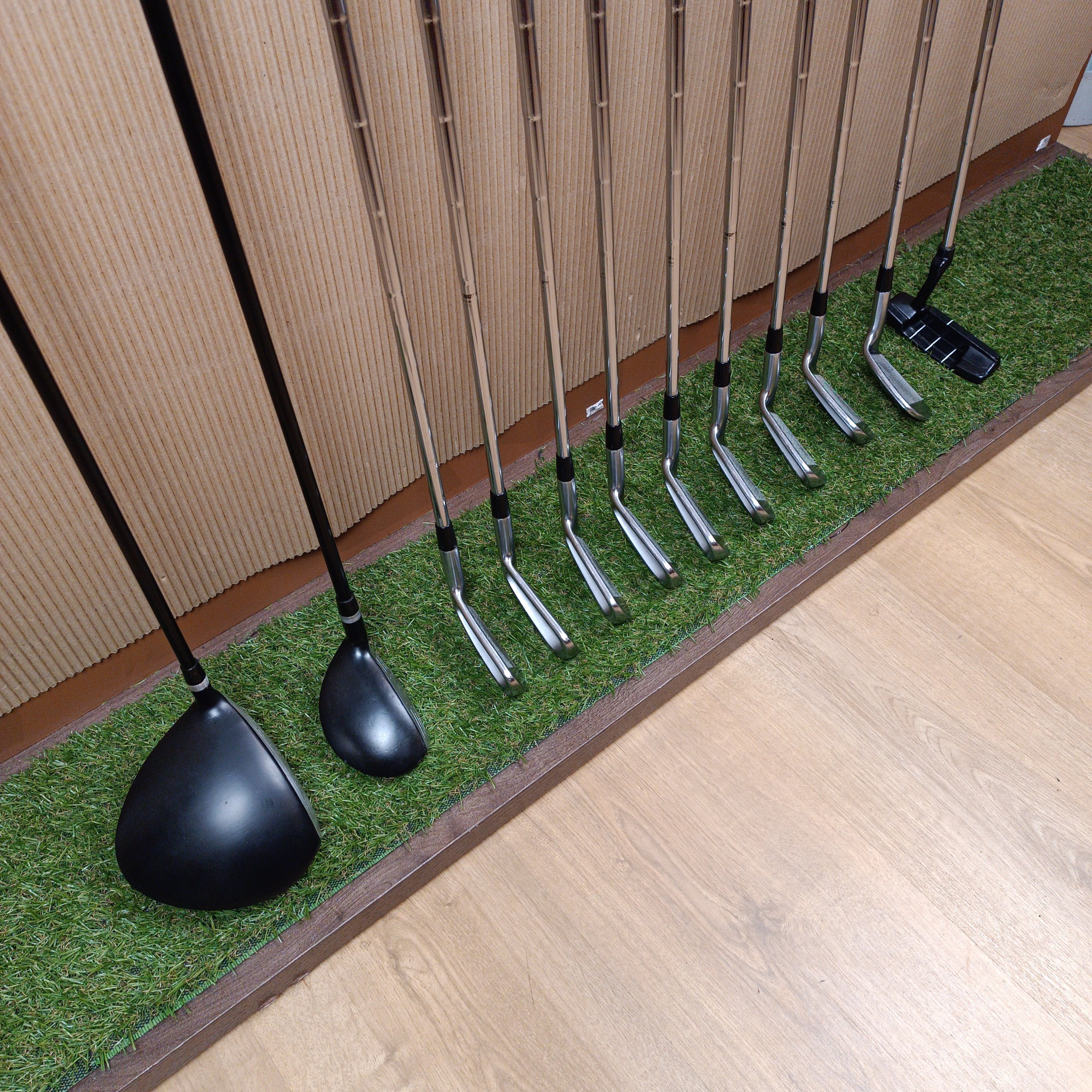 Juego • Wlson + Maxfli + Titleist