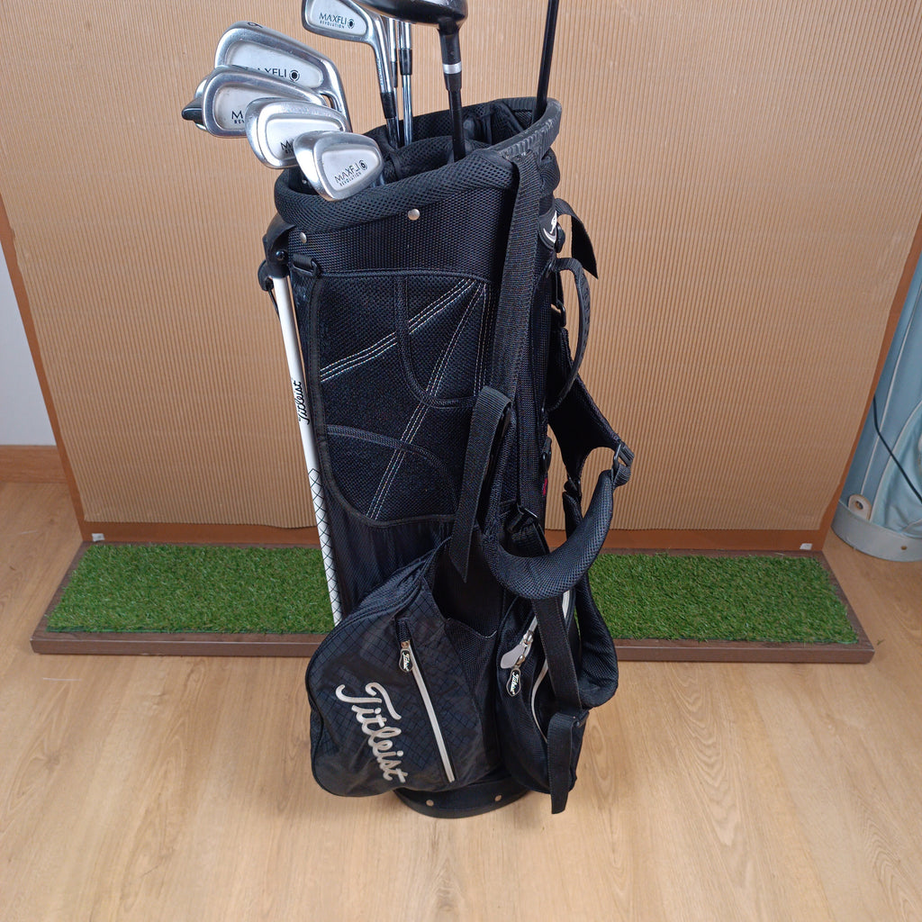 Juego • Wlson + Maxfli + Titleist