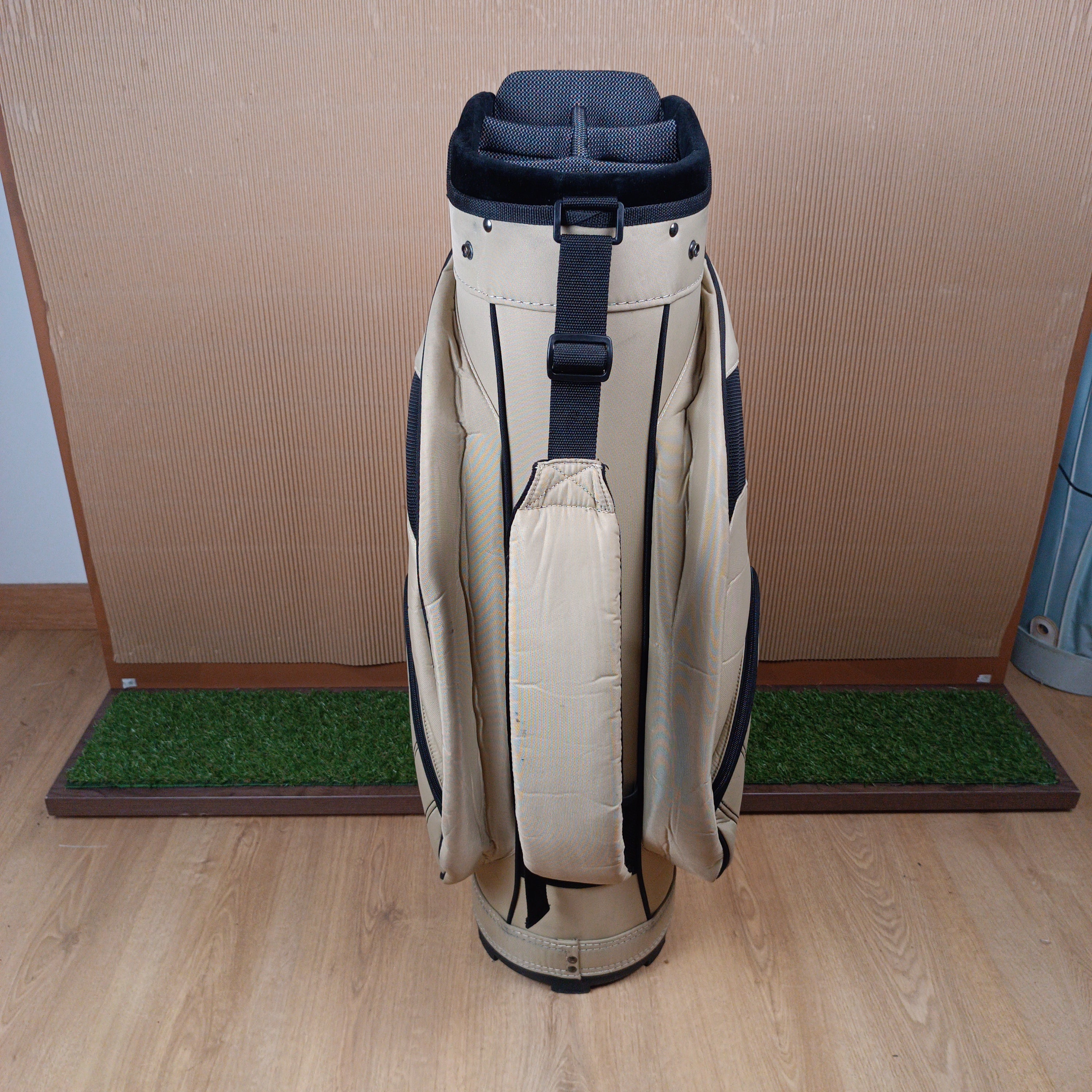 Callaway • Brown