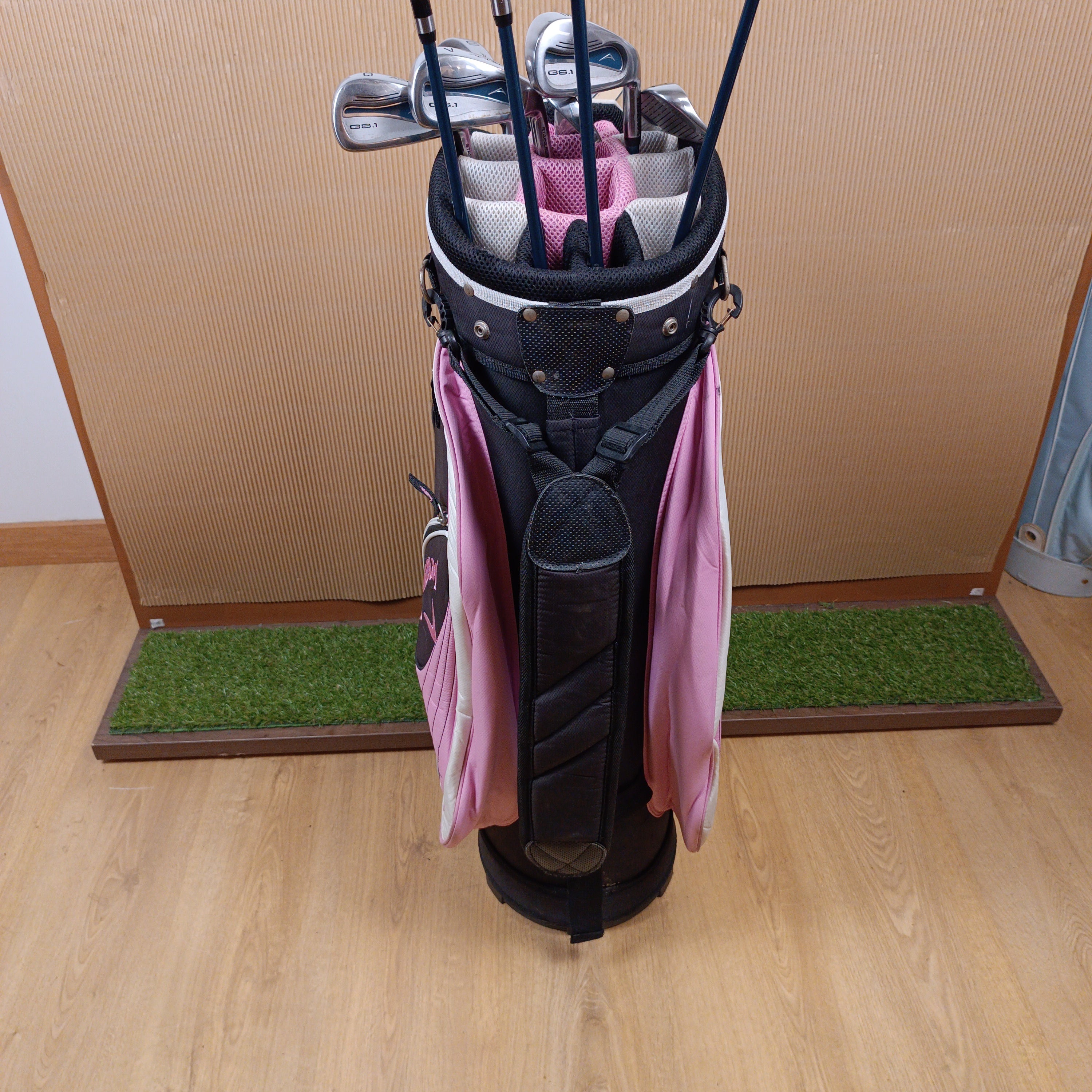 Juego completo de palos Aquity GS1 con bolsa Callaway