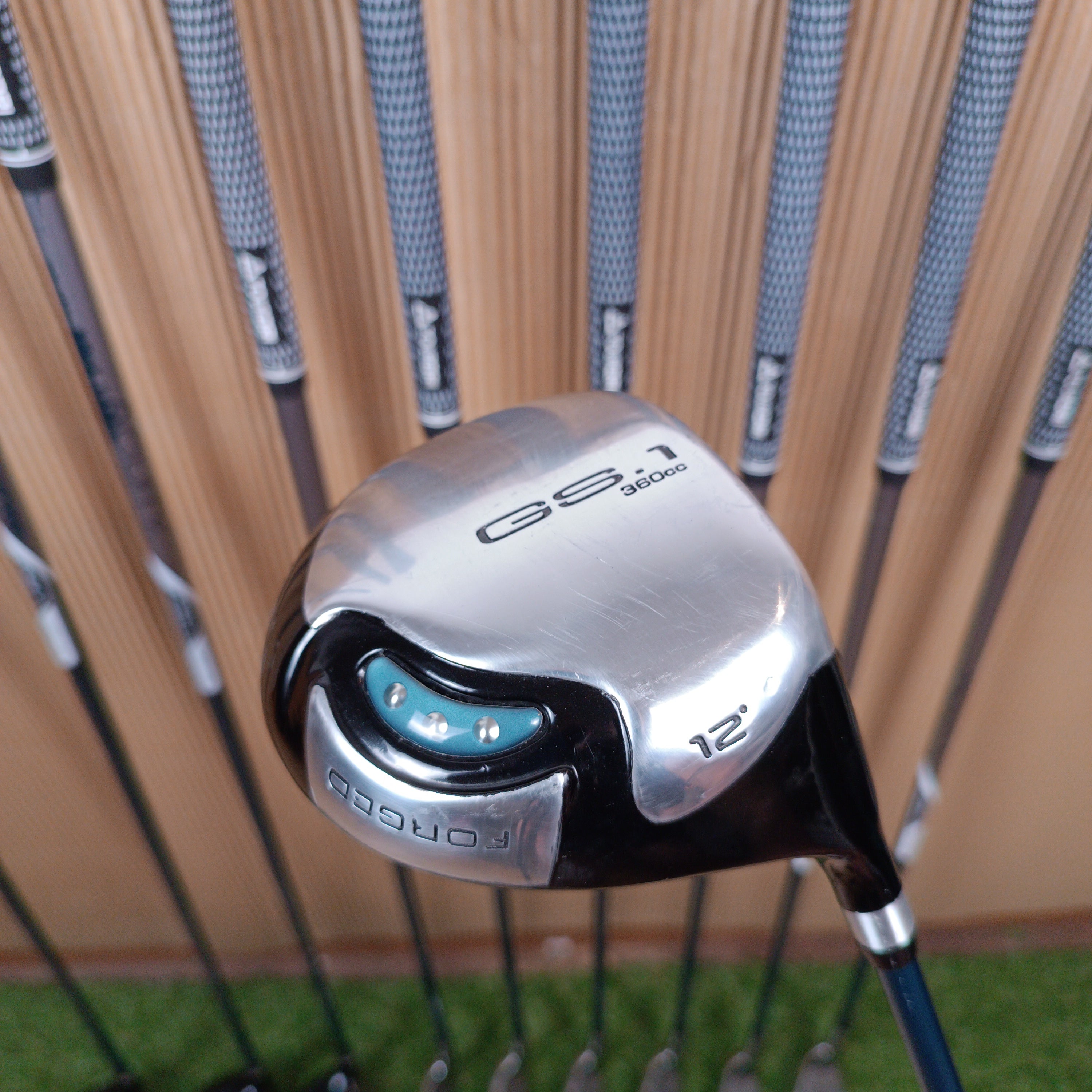 Juego completo de palos Aquity GS1 con bolsa Callaway
