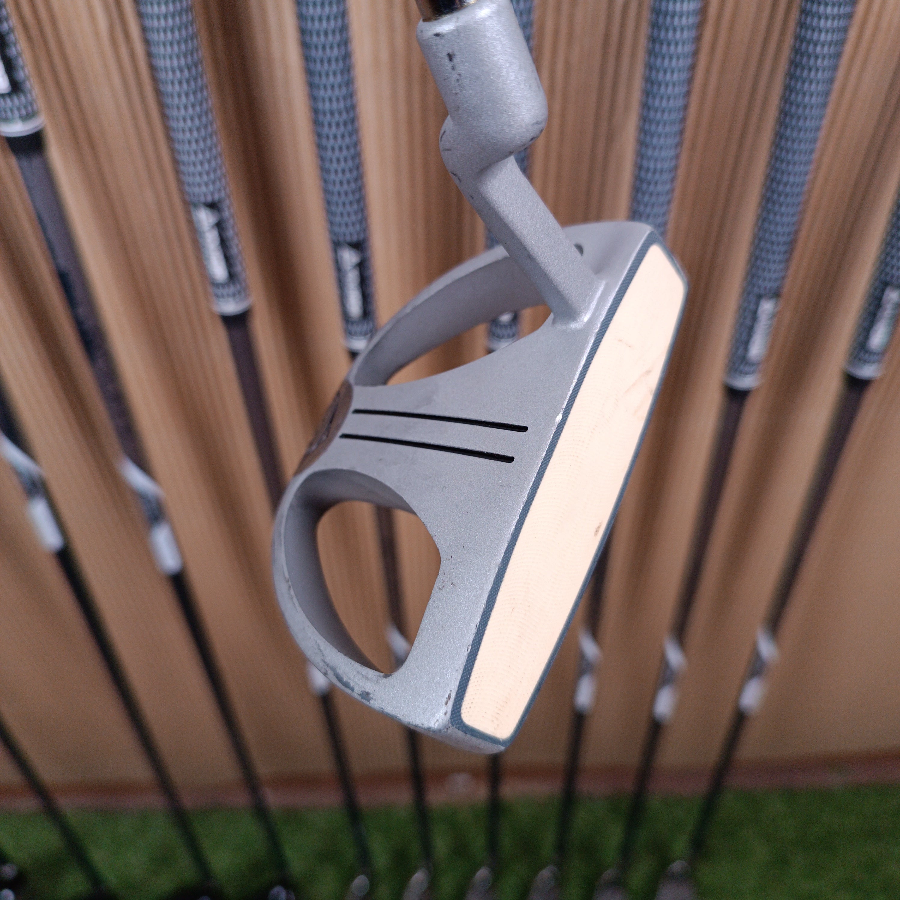 Juego completo de palos Aquity GS1 con bolsa Callaway