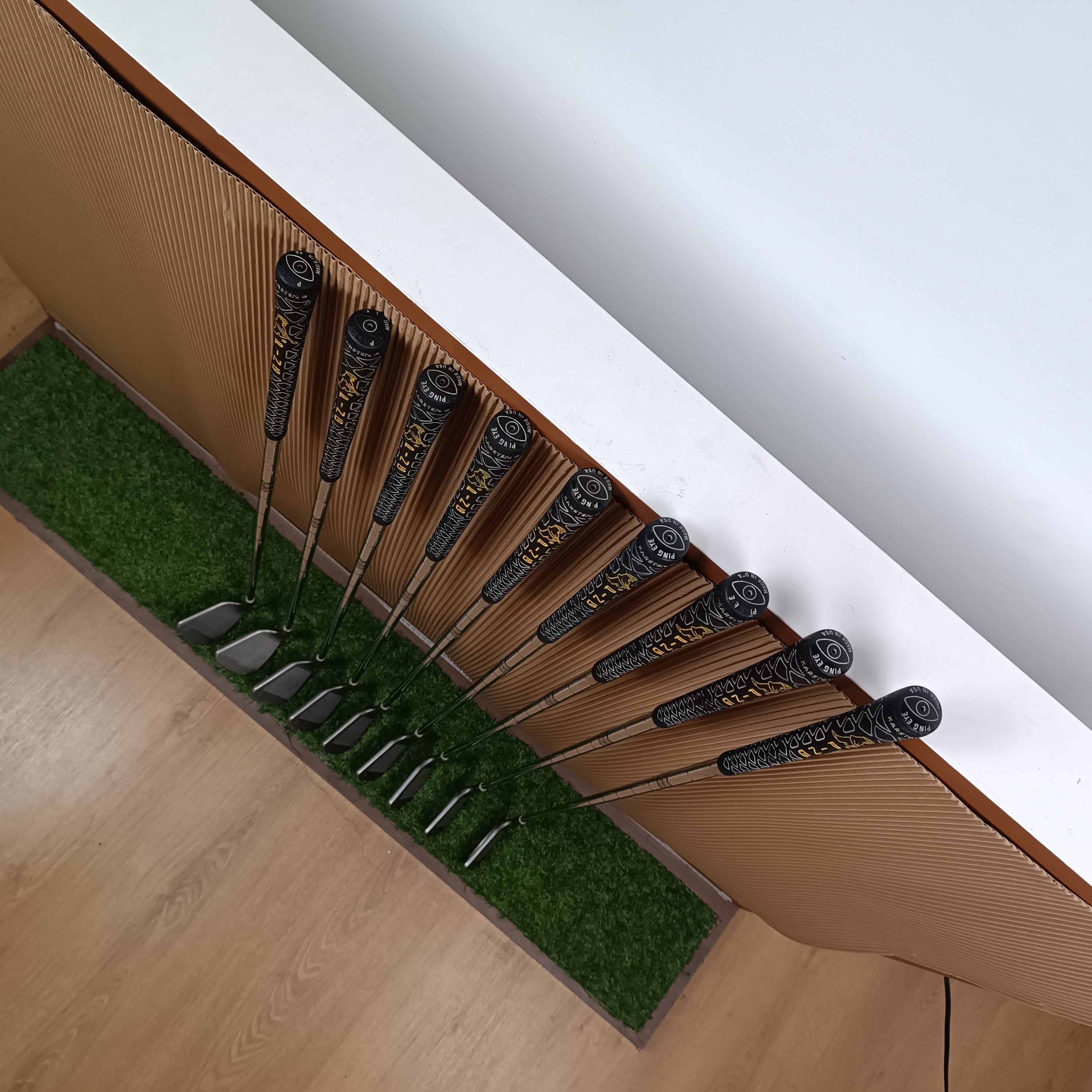 Hierros • Ping Eye 2