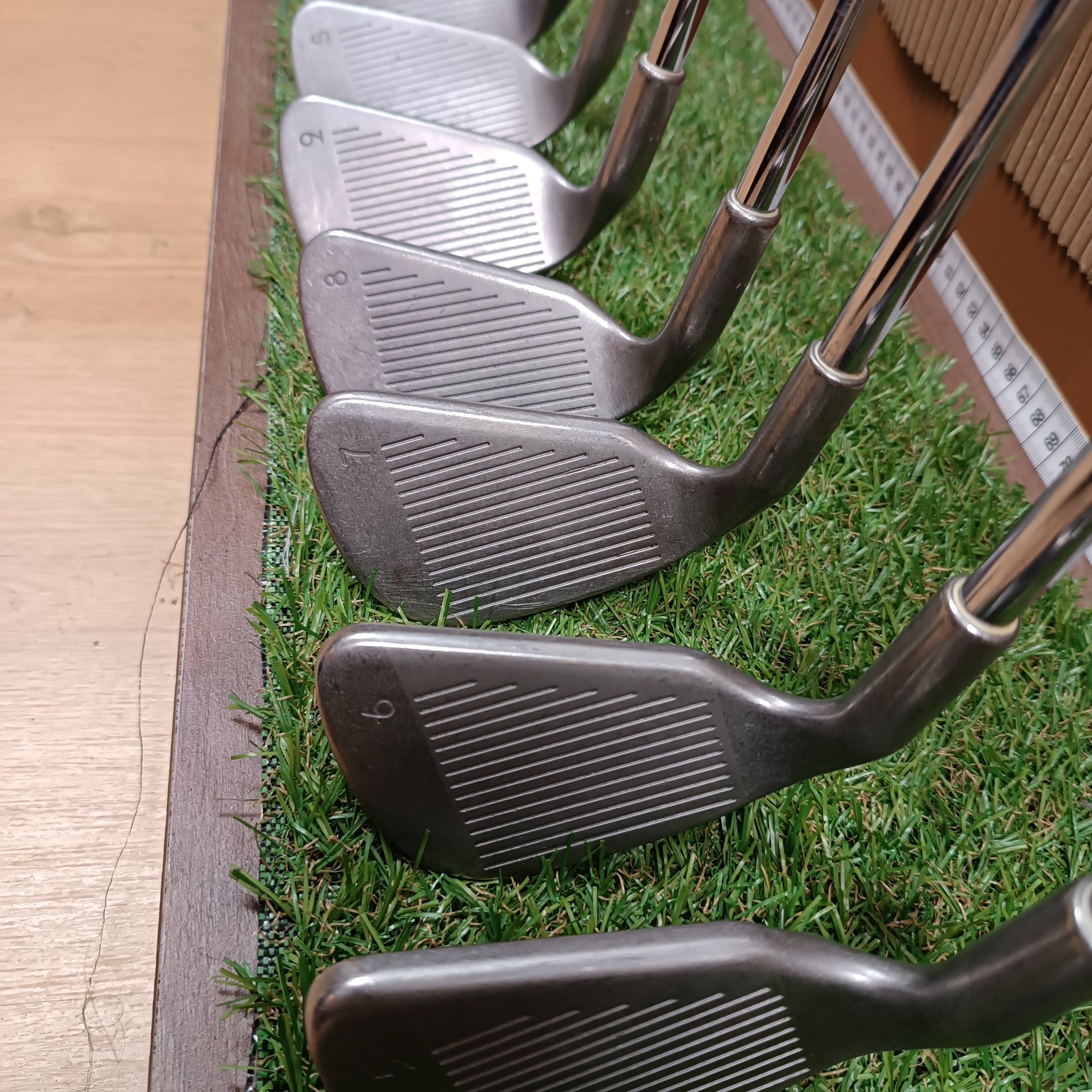 Hierros • Ping Eye 2