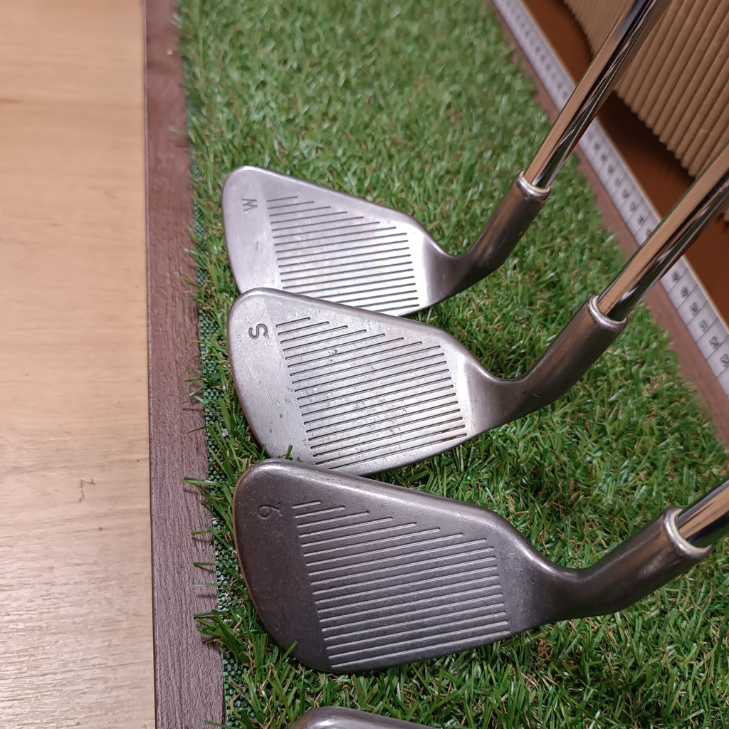 Hierros • Ping Eye 2