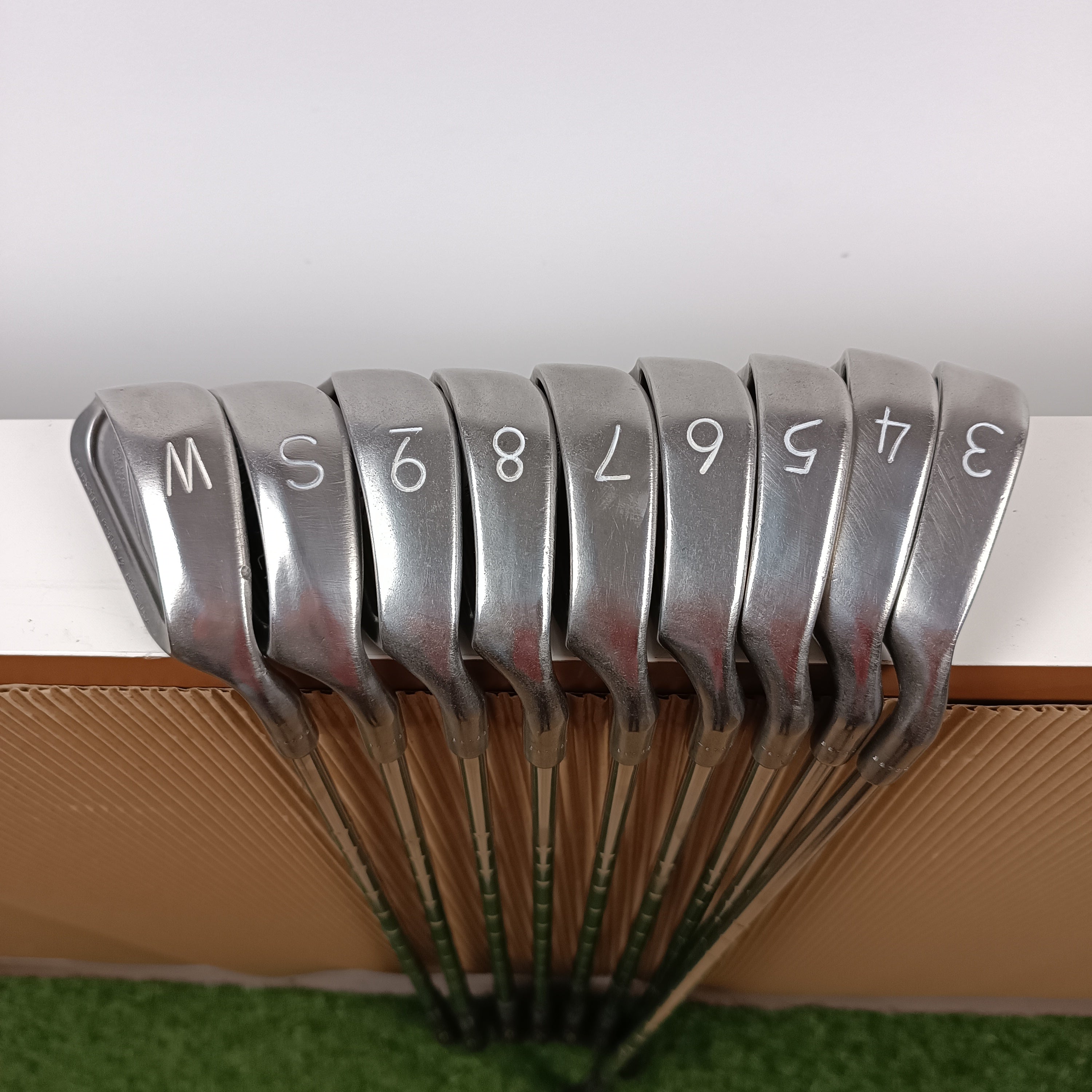 Hierros • Ping Eye 2