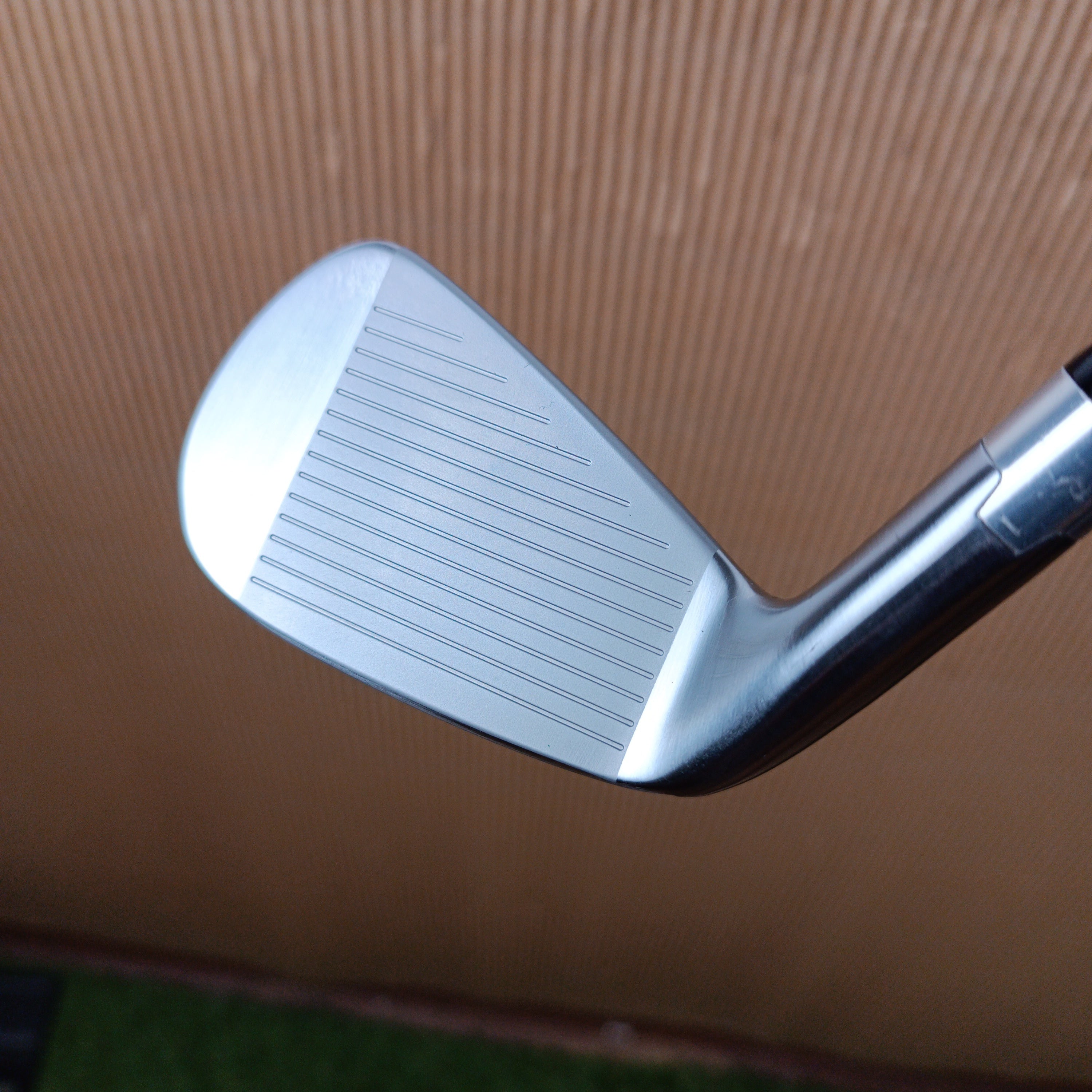 Hierro 7 Cobra F Tech Tungsteno