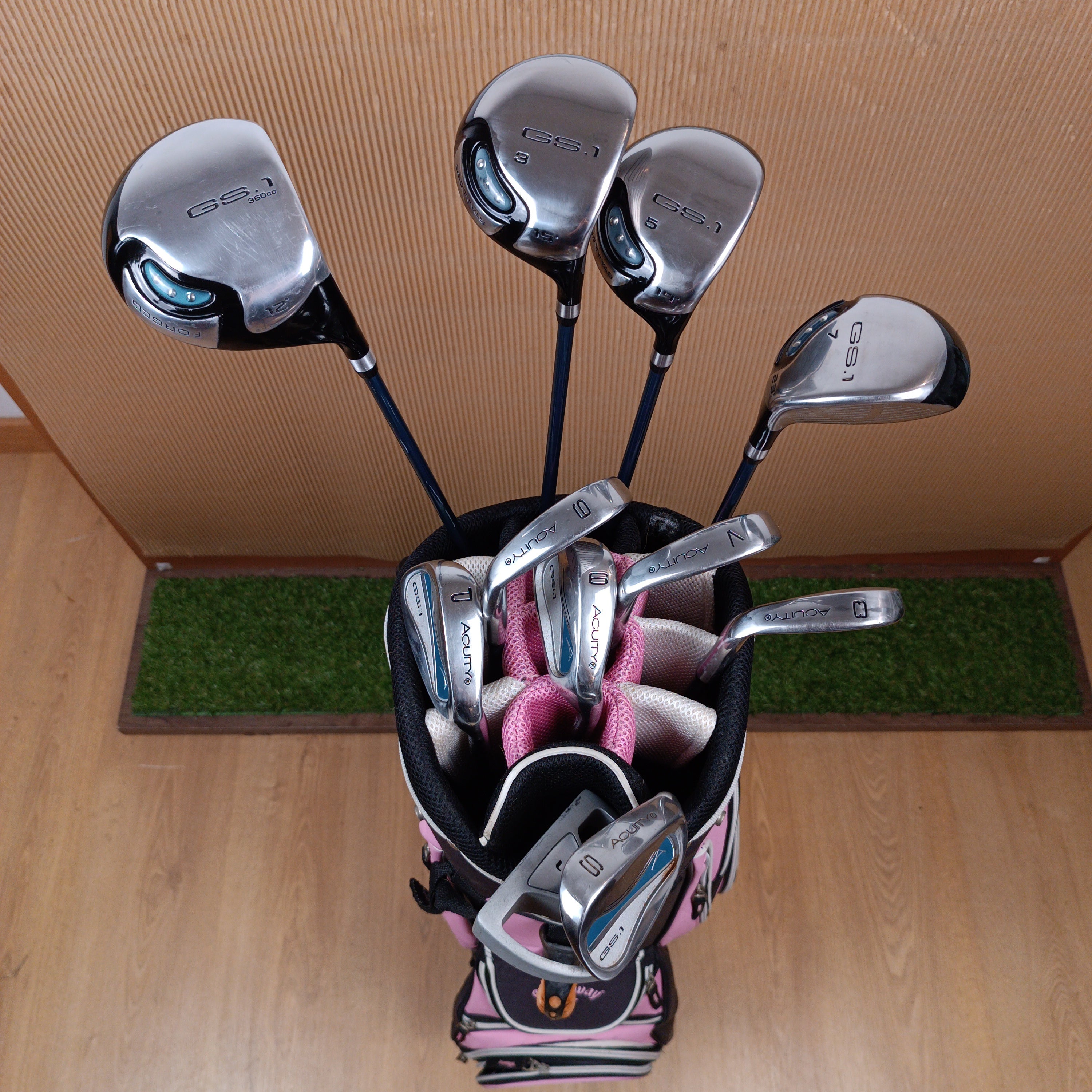 Juego completo de palos Aquity GS1 con bolsa Callaway